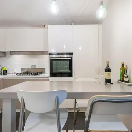 Gio - Free Garage - Fortezza Da Basso Apartment *
